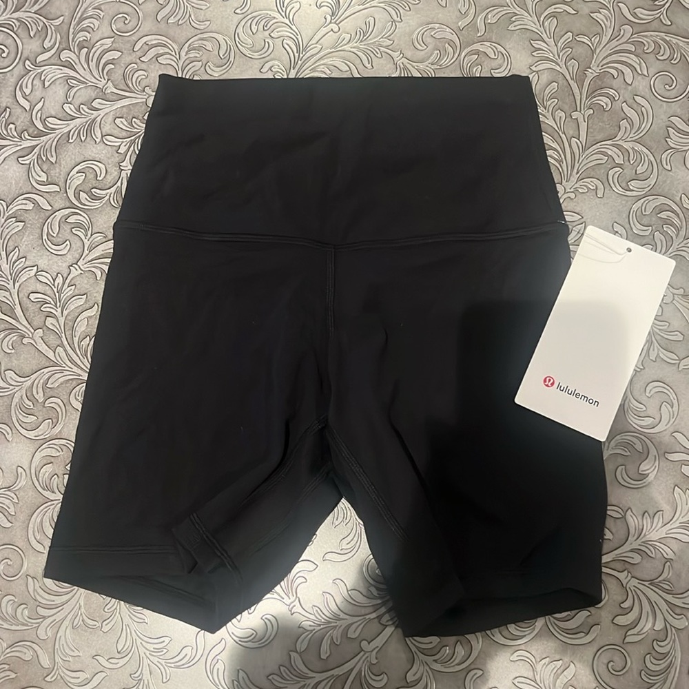 NWT 🍋 Lululemon Black Align High Rise Short 6” Size 4
